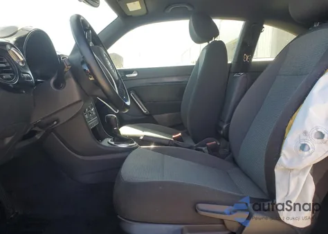 2019 Volkswagen Beetle S z USA, uszkodzony, nr VIN 3VWFD7AT9KM718059